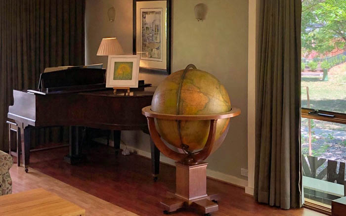 Floor globe installed