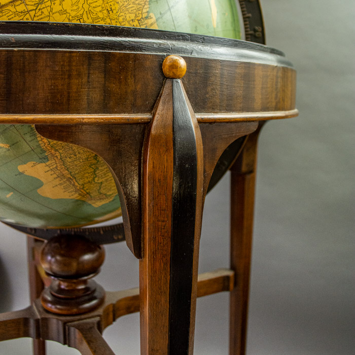 Rand McNally & Company 18-Inch Terrestrial Floor Globe, detail