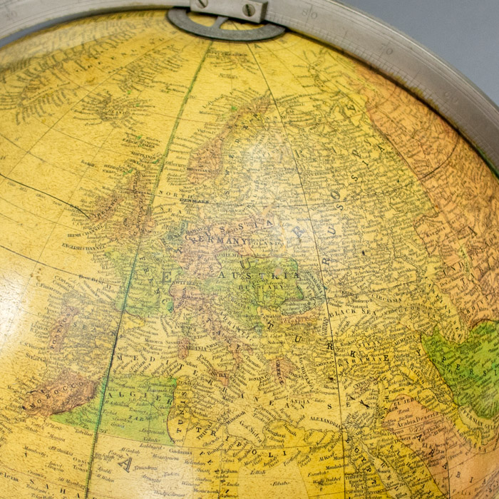 Gilman Joslin 16-Inch Terrestrial Tripod Floor Globe, detail